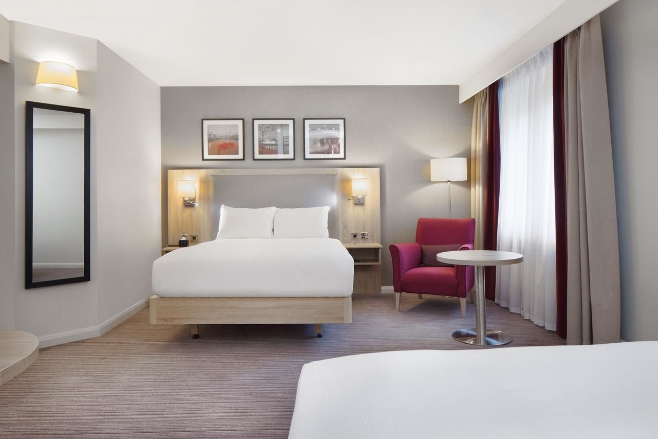 Отель Hilton Garden Inn Dublin Custom House Дублин