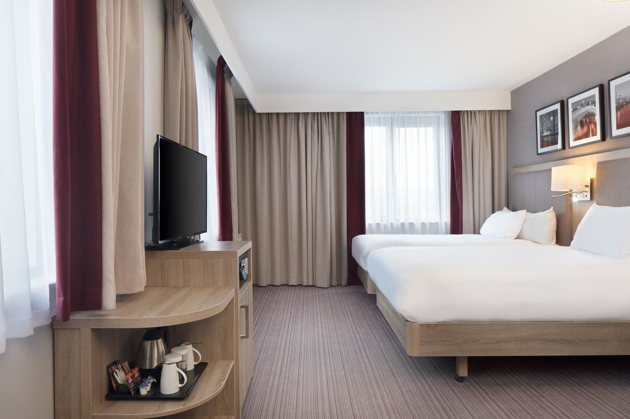Отель Hilton Garden Inn Dublin Custom House Дублин