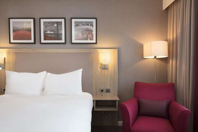 Отель Hilton Garden Inn Dublin Custom House Дублин-27